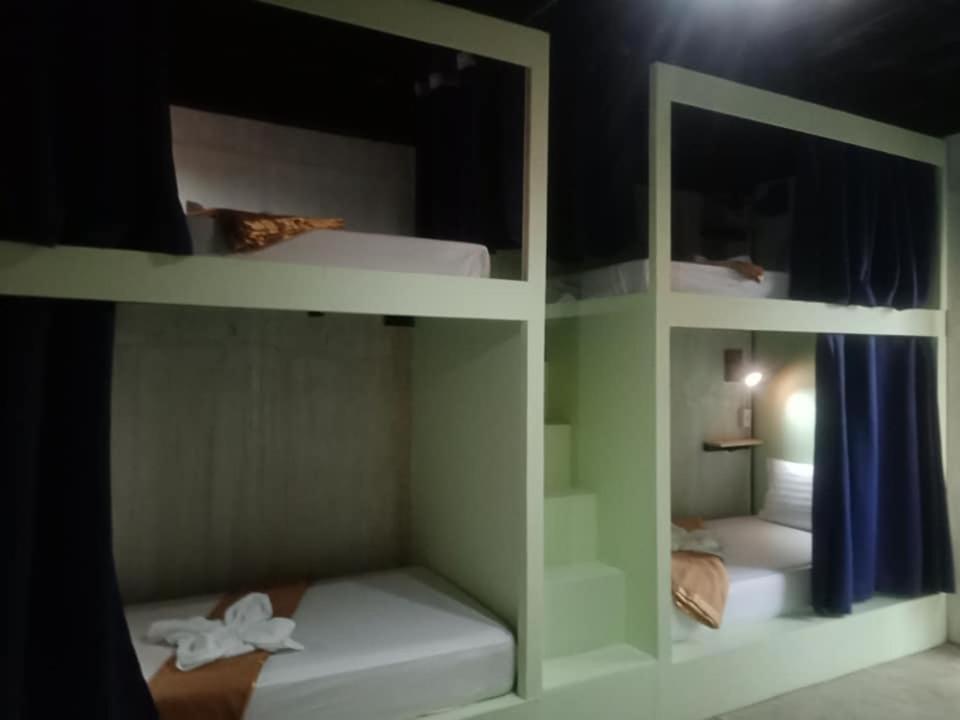 Hostel Lexias And Workspace - El Nido